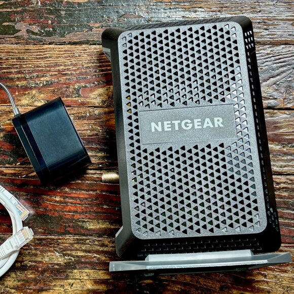 Netgear CM600 cable modem - Picture 1 of 4